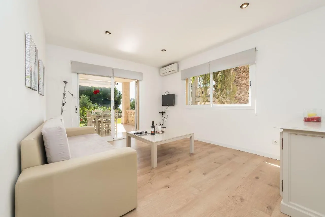 Holiday Apartament With Direct Access To The Beach In Alcudia 0*, Alcudia (Mallorca)